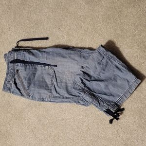 Gap surplus capris